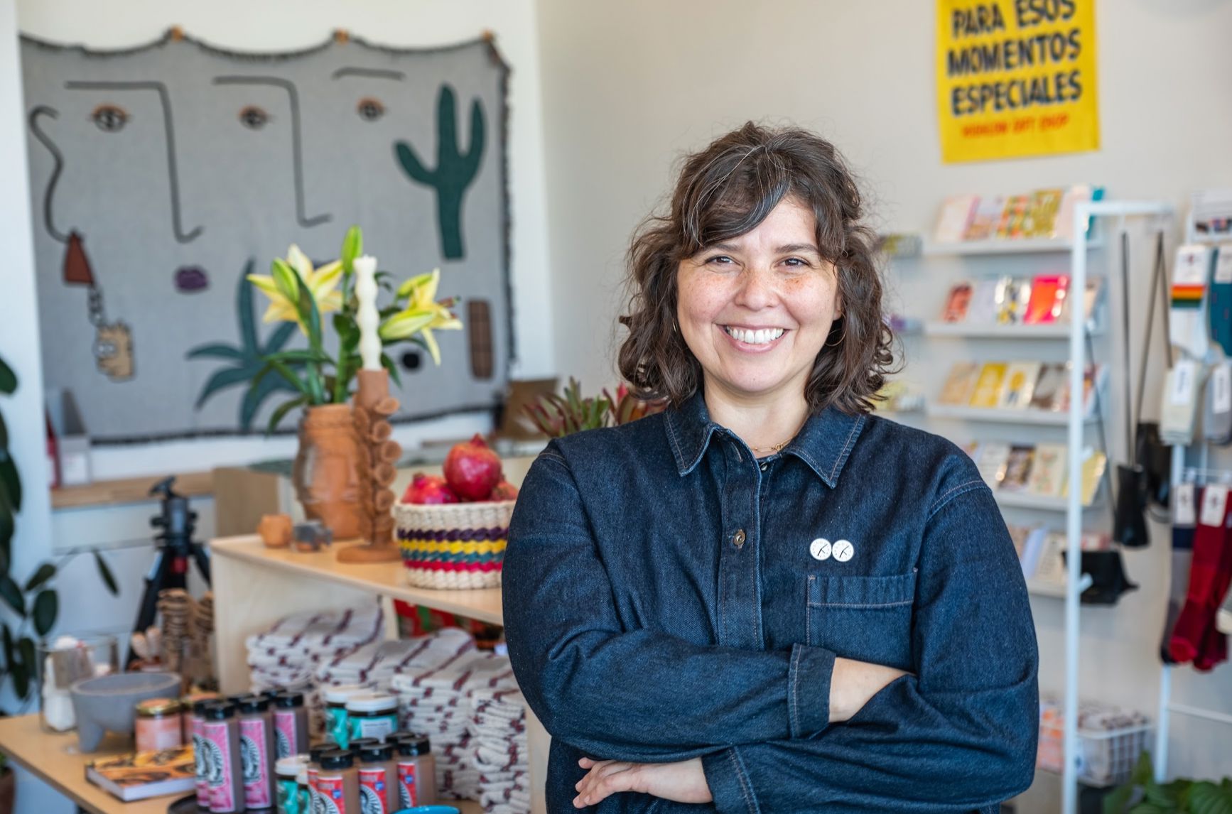 How Highlow Gift Shop Uses Modern Shelving® to Create a Flexible, Design-Forward Retail Space